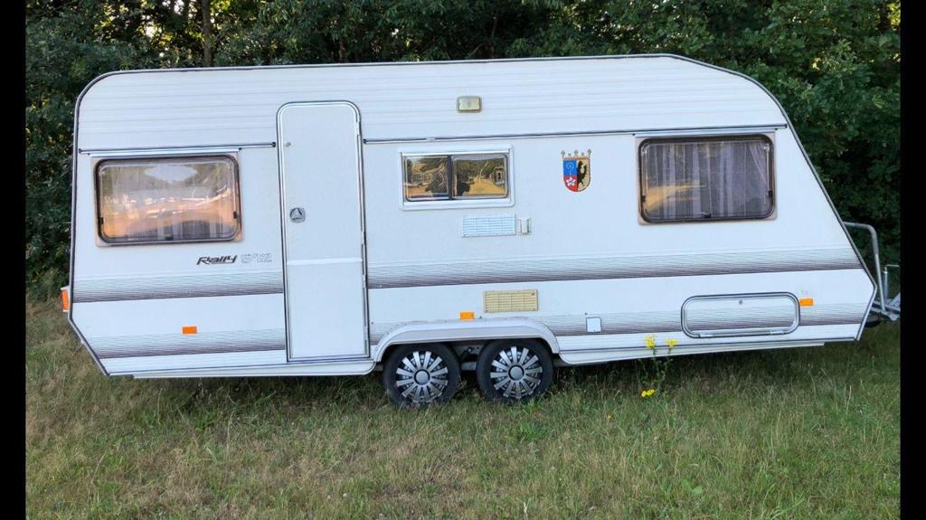 Home-Car Rally 392 - Compacte caravan met voortent, Home-car, Rondzit, Omvormbare zithoek, 750 - 1000 kg