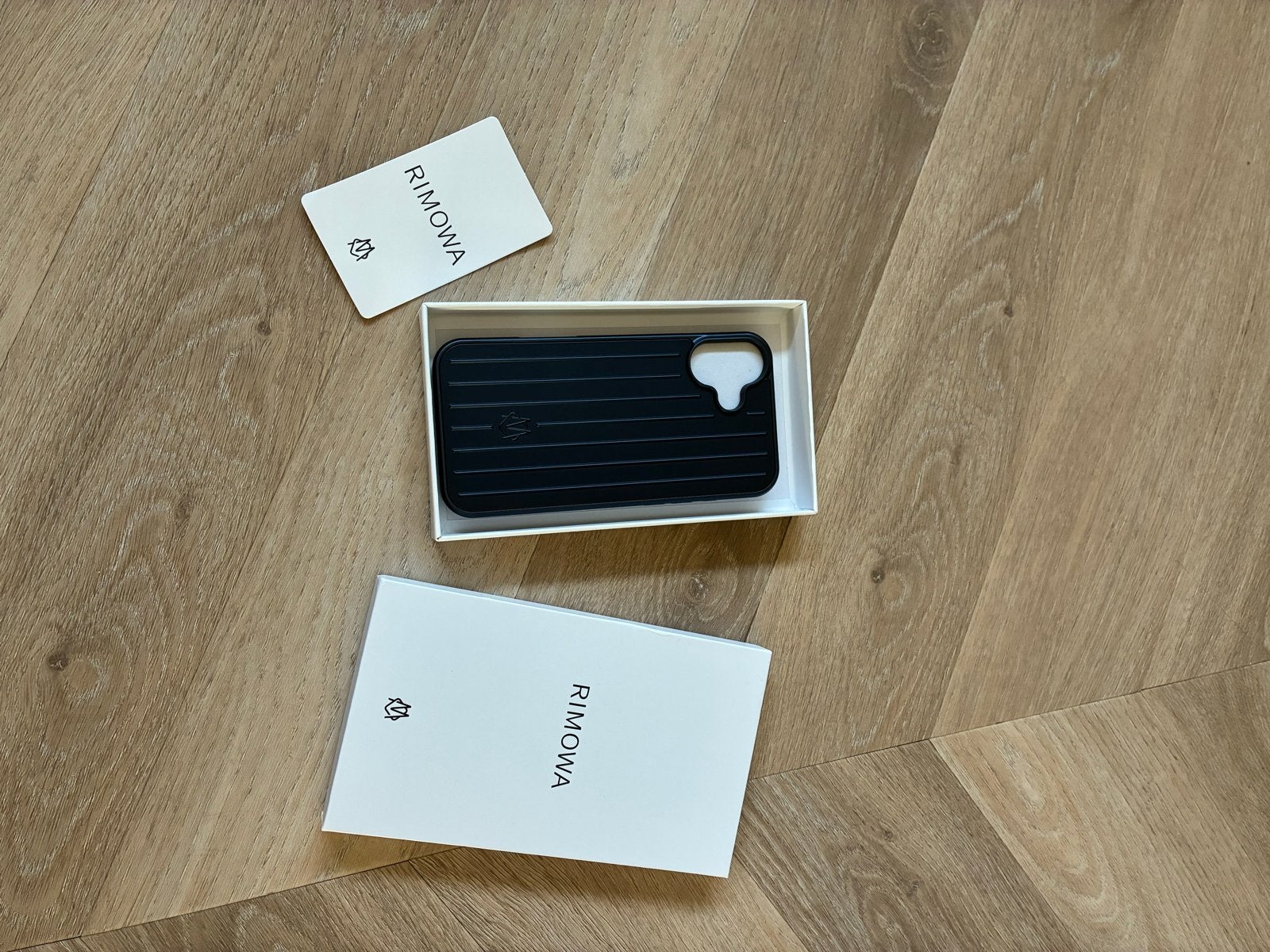 Rimowa hoesje voor iPhone 16 Plus, Ophalen of Verzenden, Zo goed als nieuw, Hoesje of Tasje