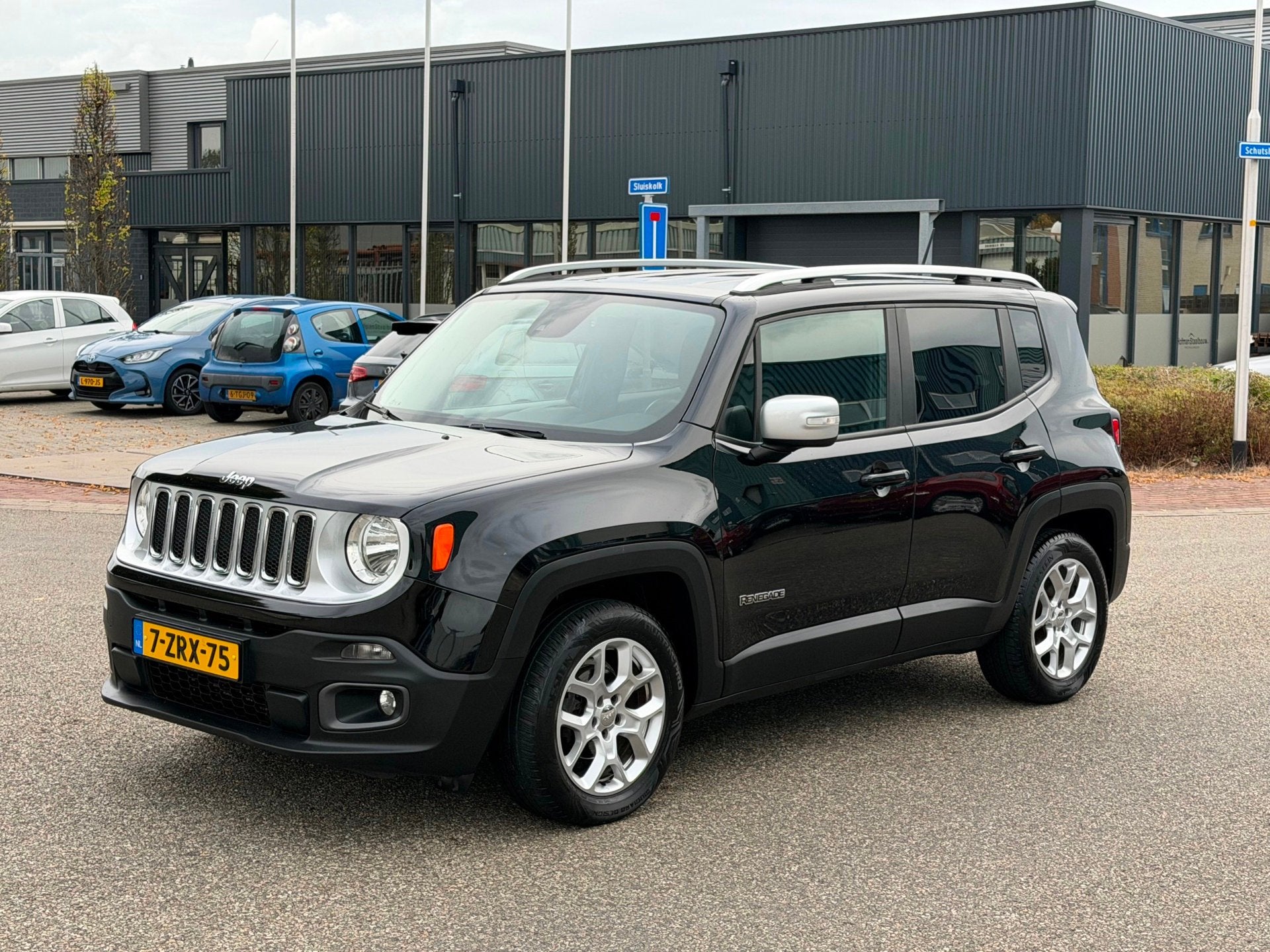 Jeep Renegade 1.4 MultiAir Limited Navi Cruise, Voorwielaandrijving, Gebruikt, 4 cilinders, 400 kg