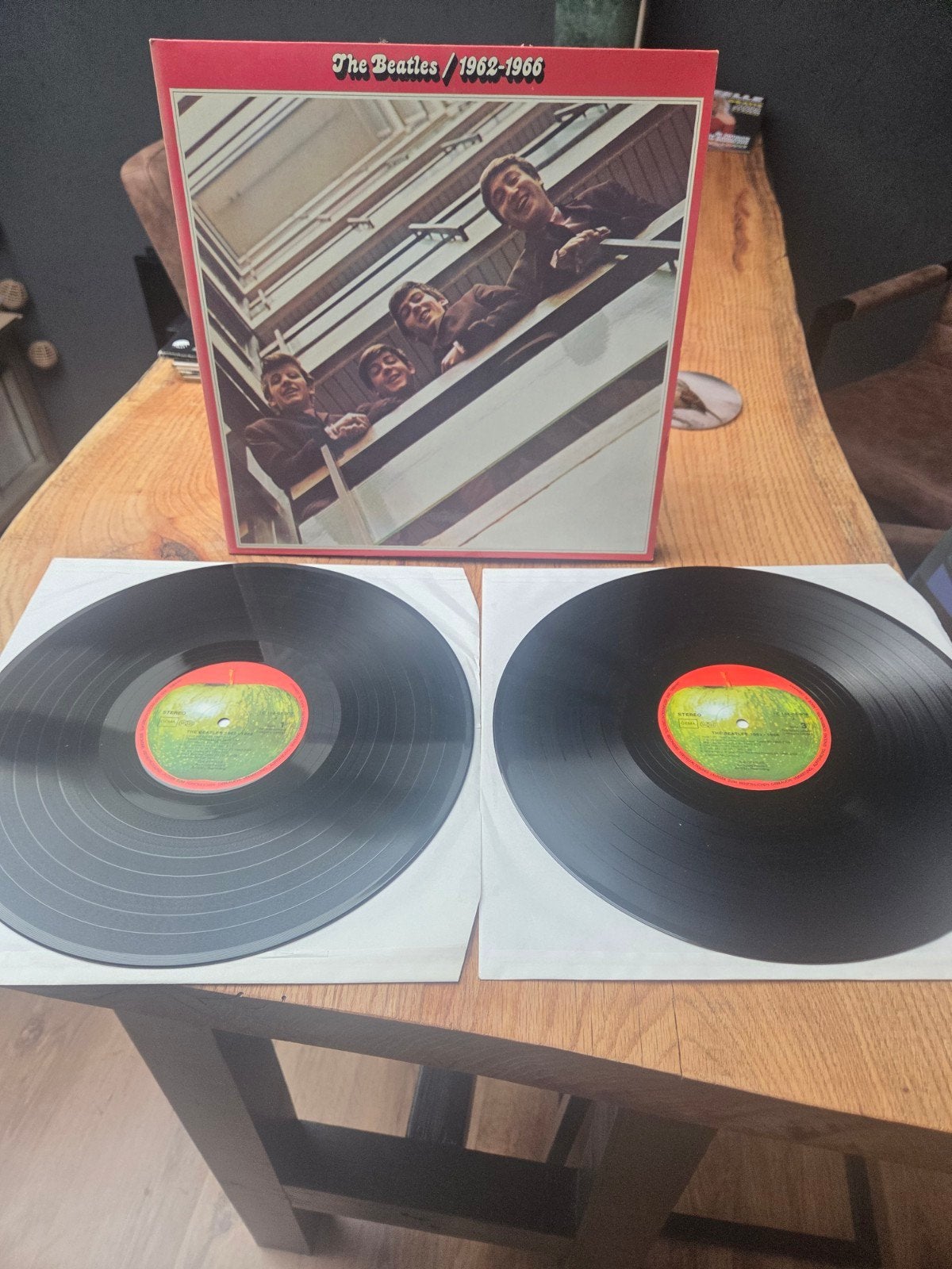 The Beatles - 1962-1966 (Red Album) Dubbel-LP, Cd's en Dvd's, Vinyl | Pop, Pop, Complilatie, Ophalen of Verzenden, Zo goed als nieuw