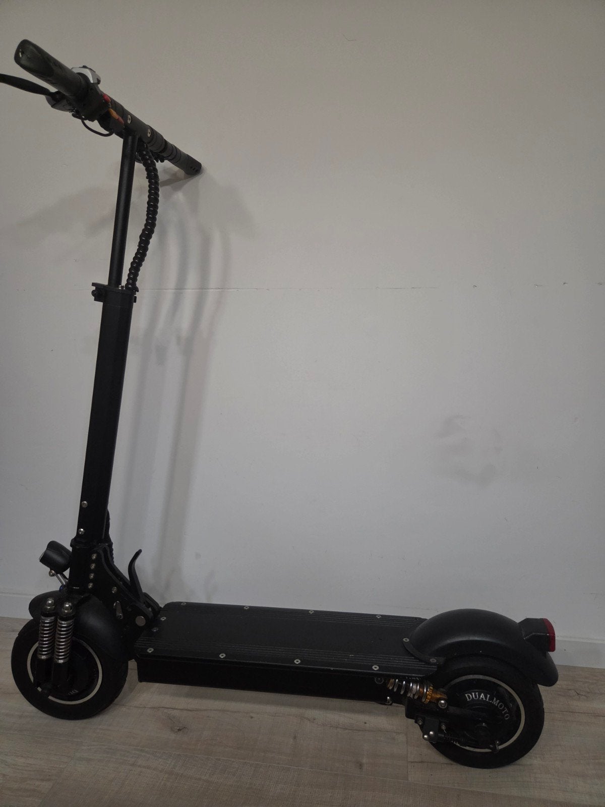 Krachtige Dualmoto Elektrische Step - Topconditie & lage km, Ophalen, Zo goed als nieuw, Elektrische step (E-scooter), Dualmoto