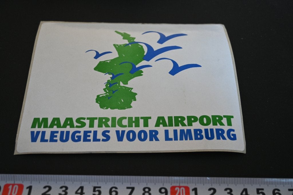 sticker Maastricht Airport Vleugels voor Limburg *, Ophalen of Verzenden, Zo goed als nieuw