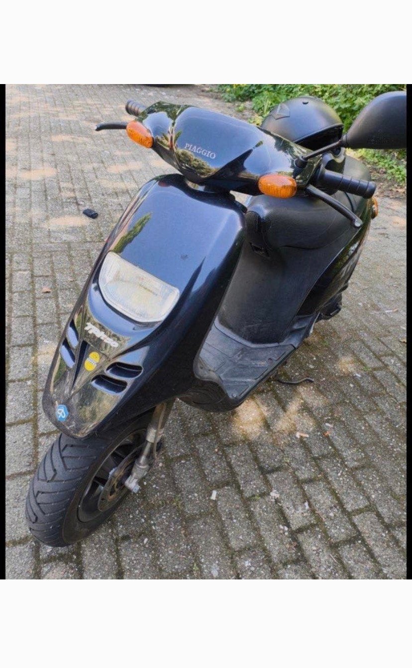 Piaggio typhoon 70cc stage 6, Fietsen en Brommers, Ophalen, Tweetakt, Overige modellen, Maximaal 45 km/u
