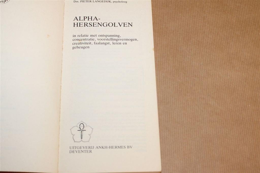 Alpha-Hersengolven — Ontspanning & Concentratie, Ophalen of Verzenden, Gelezen, Overige onderwerpen, Achtergrond en Informatie