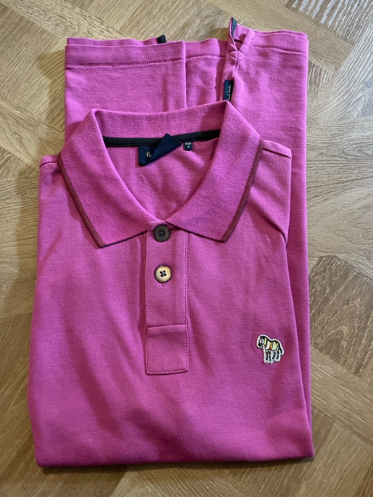 PAUL SMITH Poloshirt - Roodroze met bordeaux bies - Maat S, Ophalen of Verzenden, Nieuw, Maat 46 (S) of kleiner, Roze