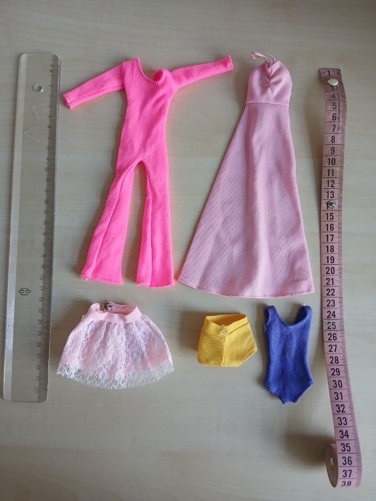 Barbie kleding, Ophalen of Verzenden, Gebruikt, Kleertjes