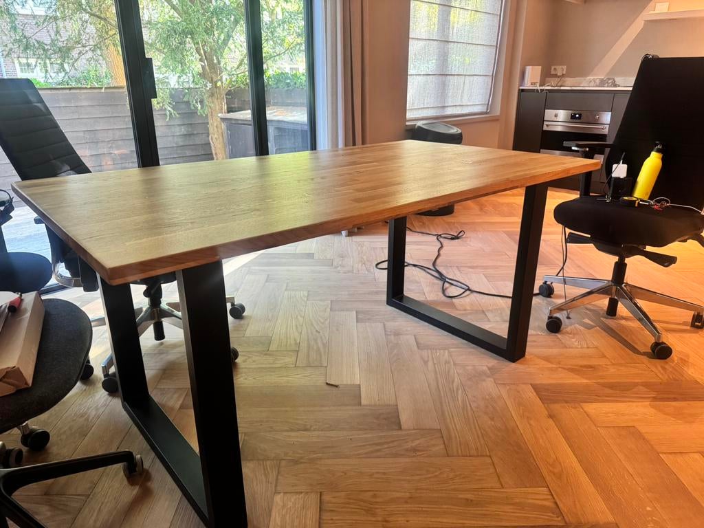 Wood desk with black legs / Houten bureau met zwarte poten, Ophalen, 50 tot 100 cm, Zo goed als nieuw, 150 tot 200 cm