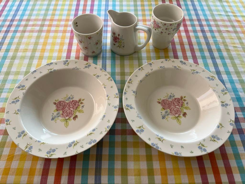 Jet ter Steege servies Zarah - soepborden, bekers en melkkan, Keramiek, Overige typen, Ophalen of Verzenden, Zo goed als nieuw