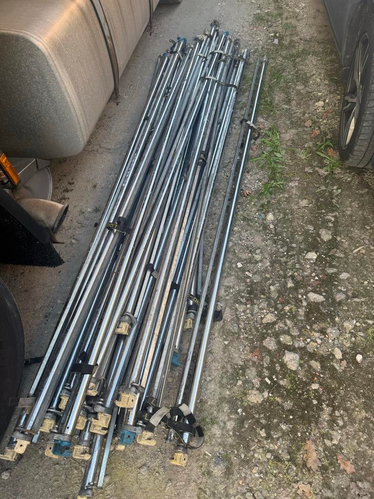Kledingstangen, confectiestangen circa 34 stuks talson, Ophalen, Gebruikt, Bumper