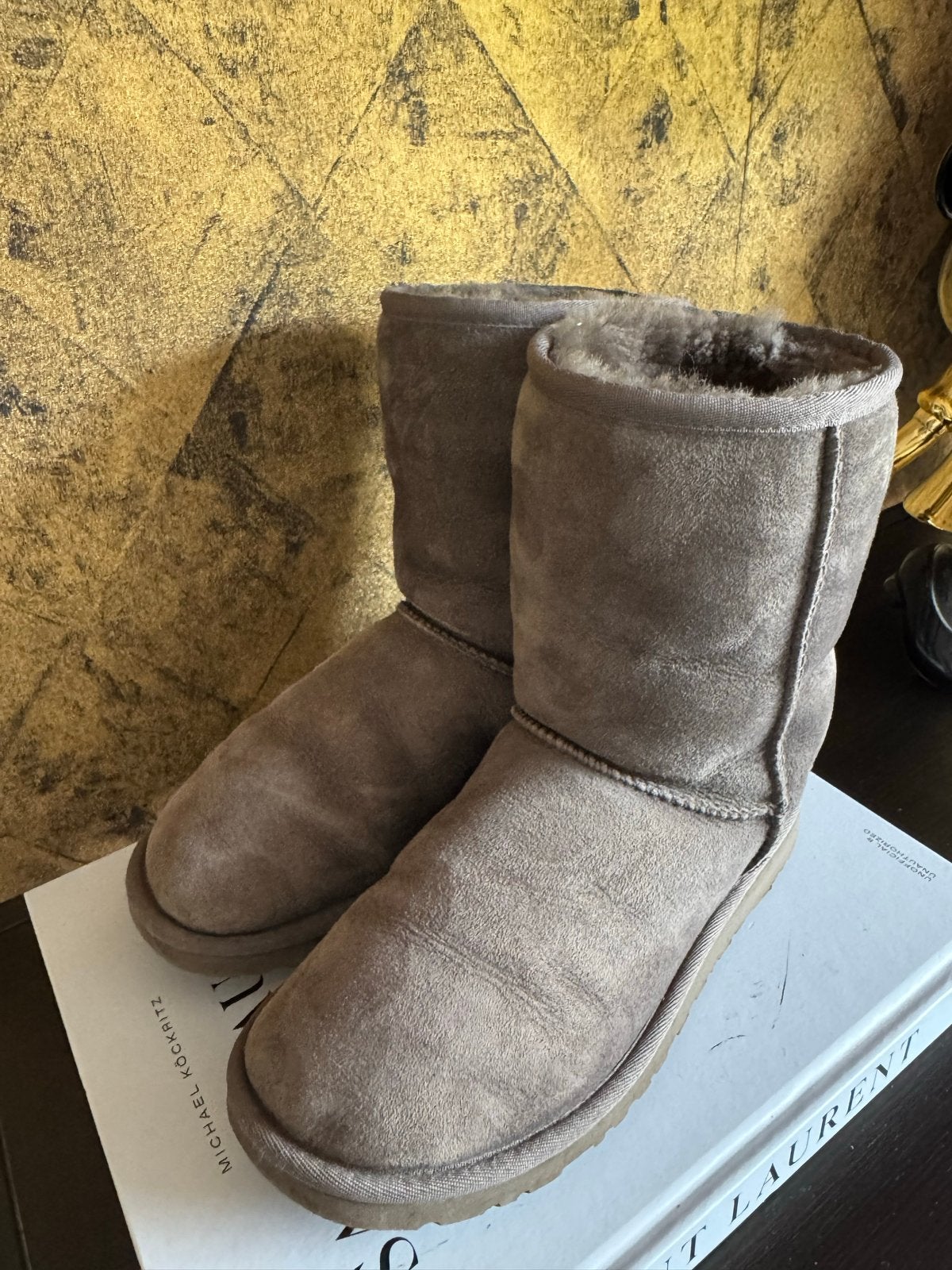 Comfortabele UGG laarzen - maat 37 (6), Kleding | Dames, Ophalen of Verzenden, Gedragen, Grijs, Lage of Enkellaarzen