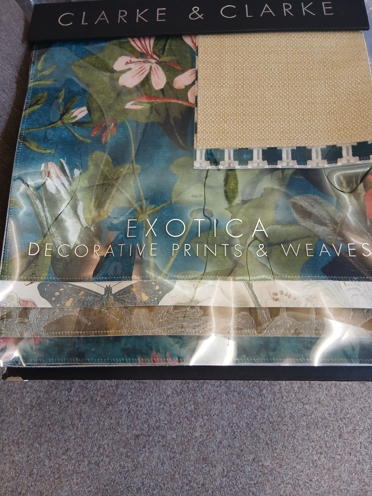 Clarke & Clarke Exotica Stoffenboek - Diverse Prints, Ophalen, Overige materialen, Meerkleurig, Zo goed als nieuw