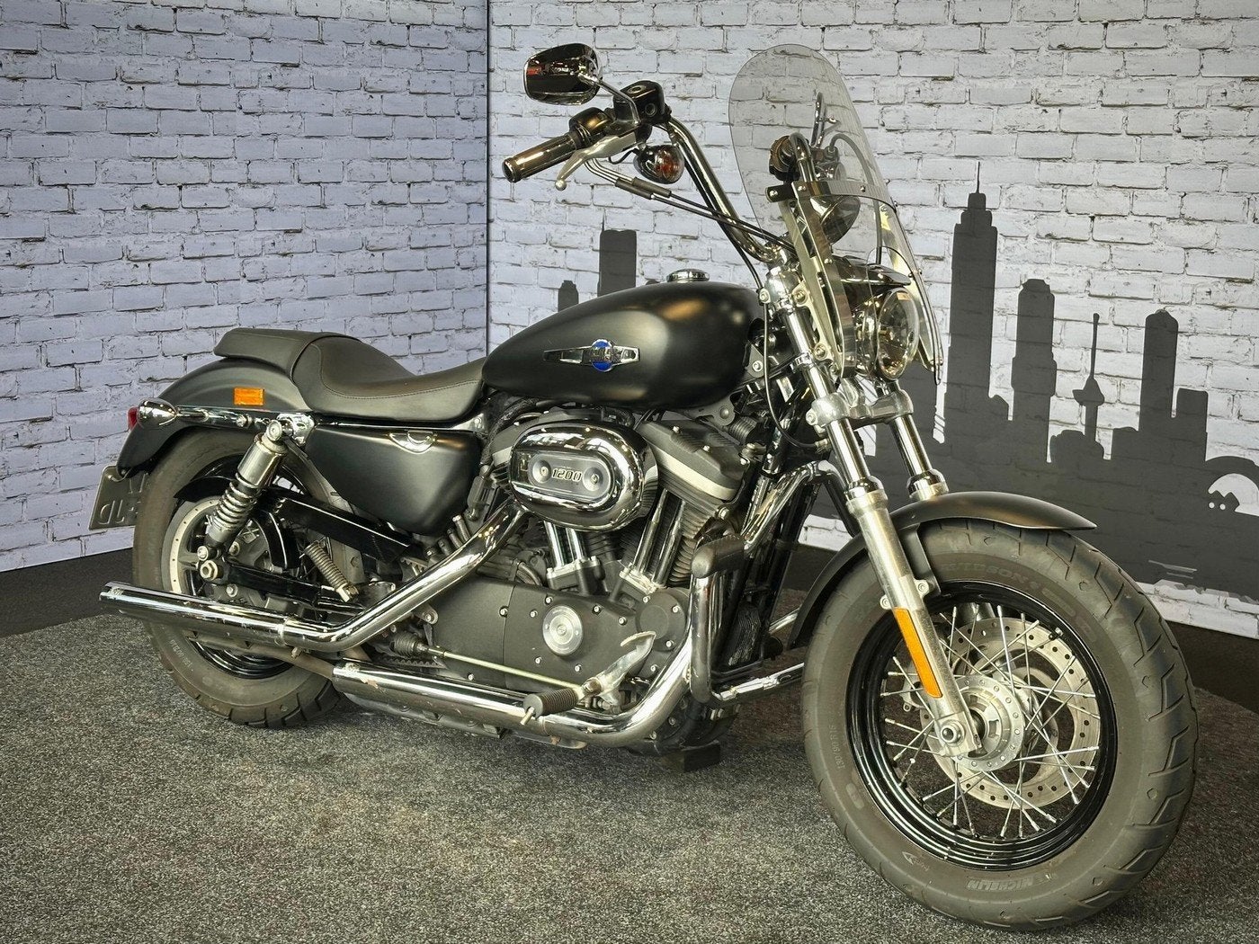 Harley-Davidson XL1200 Custom Limited B (bj 2014), Motoren, Laan van Vredenoord 33
2289 DA  RIJSWIJK, NL, Overig, Sales@harleydavidsonrotterdam.nl