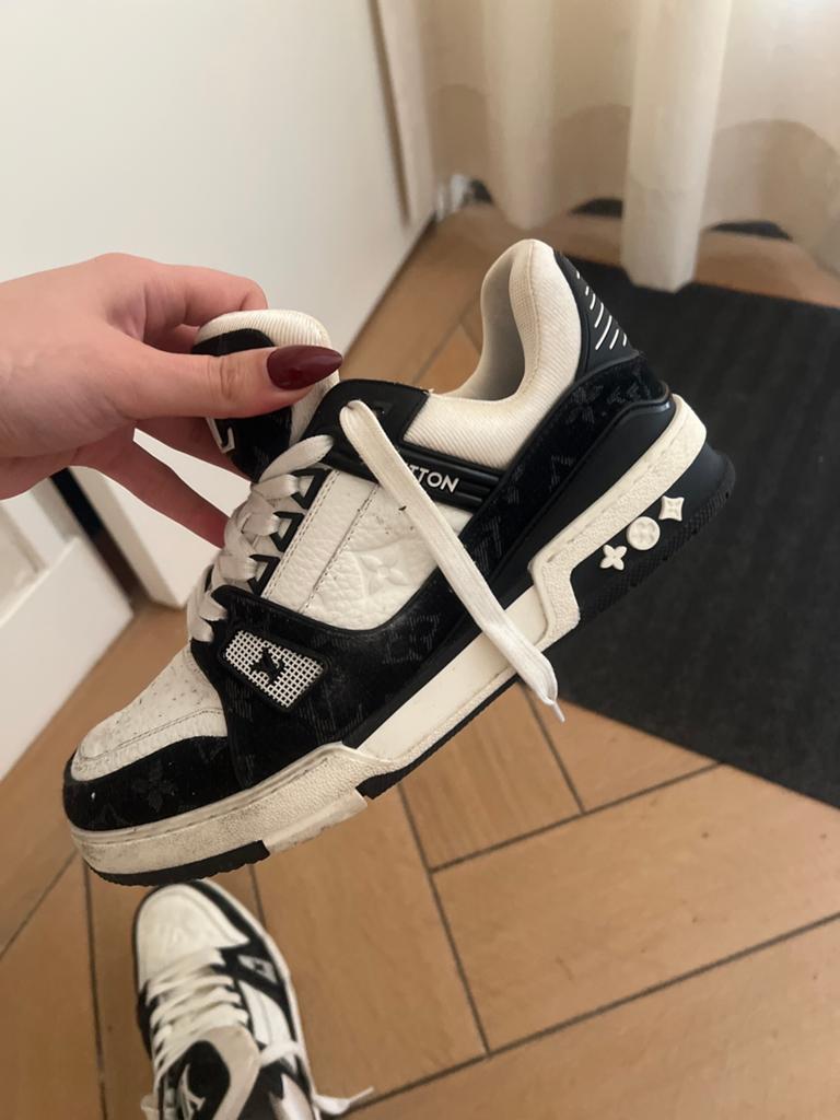 Lv schoenen, Kleding | Heren, Schoenen, Zwart, Ophalen of Verzenden, Sneakers of Gympen, Zo goed als nieuw