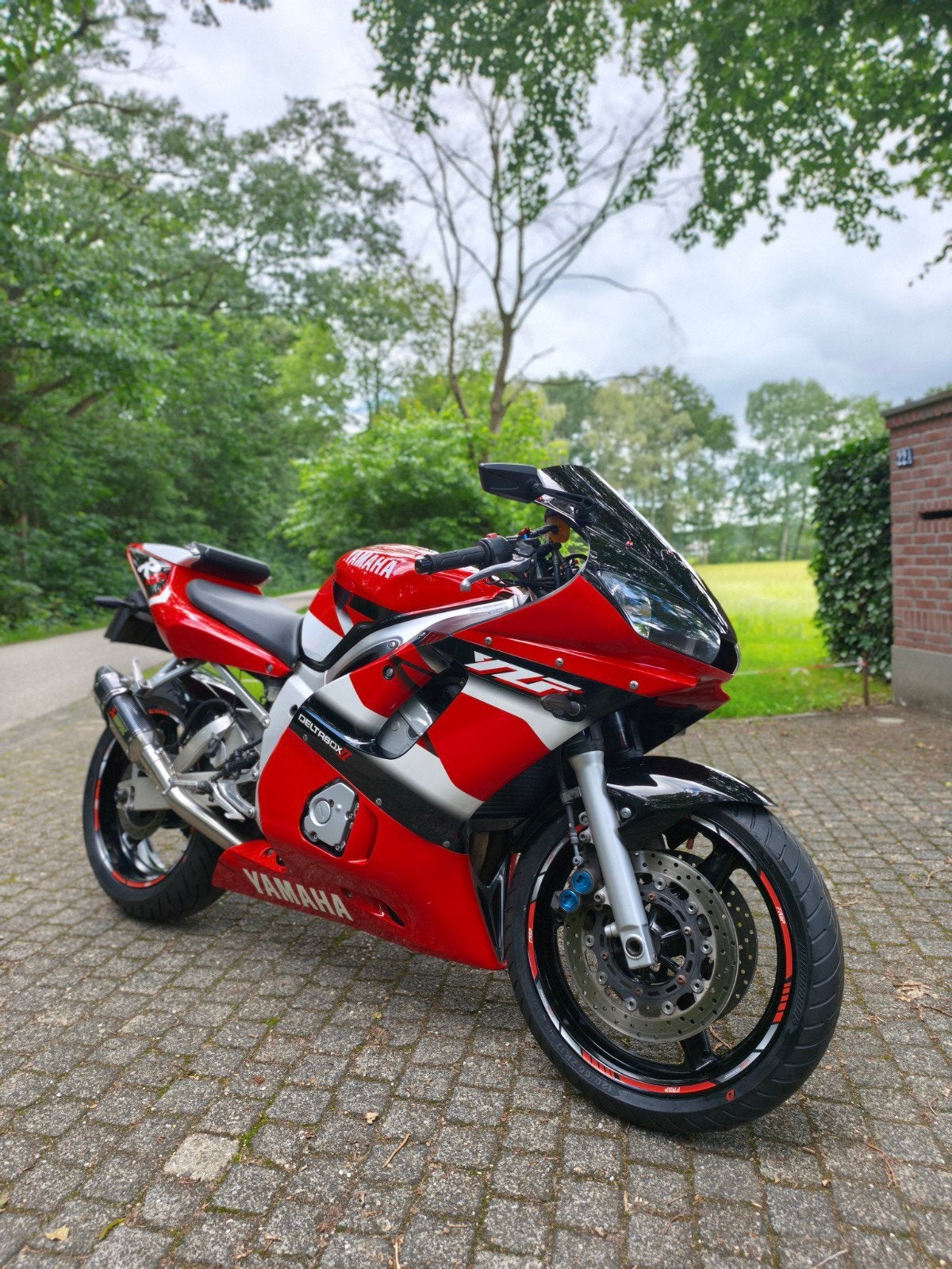 Yamaha YZF R6 motor – weinig km – Nieuwe banden + onderhoud