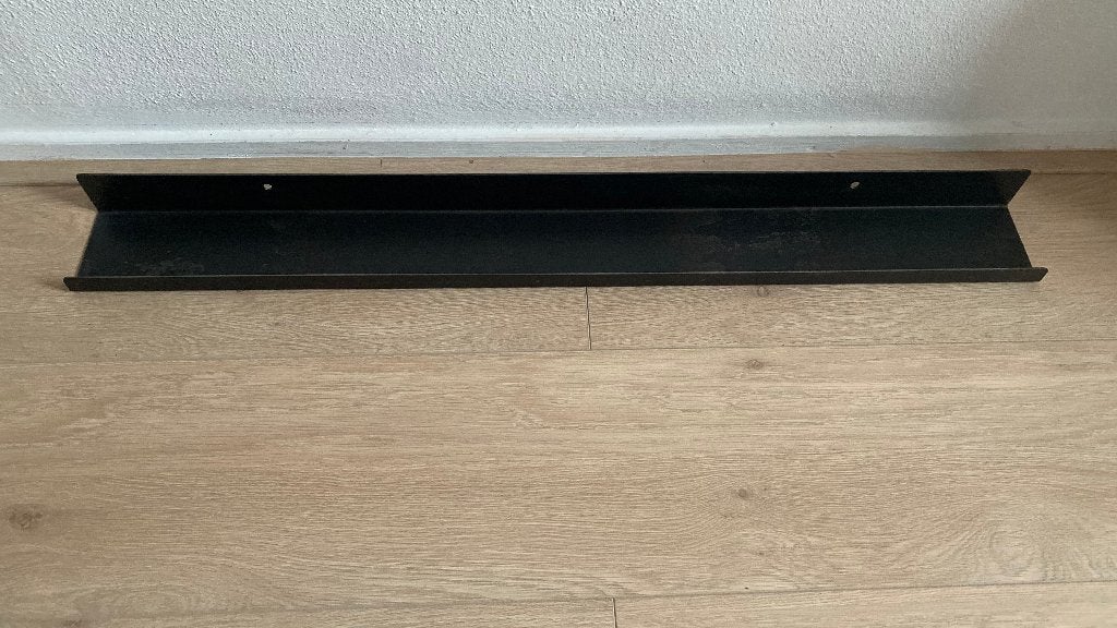 Twee metalen industriële stoere wandplanken, Huis en Inrichting, Woonaccessoires | Wandplanken en Boekenplanken, Ophalen, Zo goed als nieuw