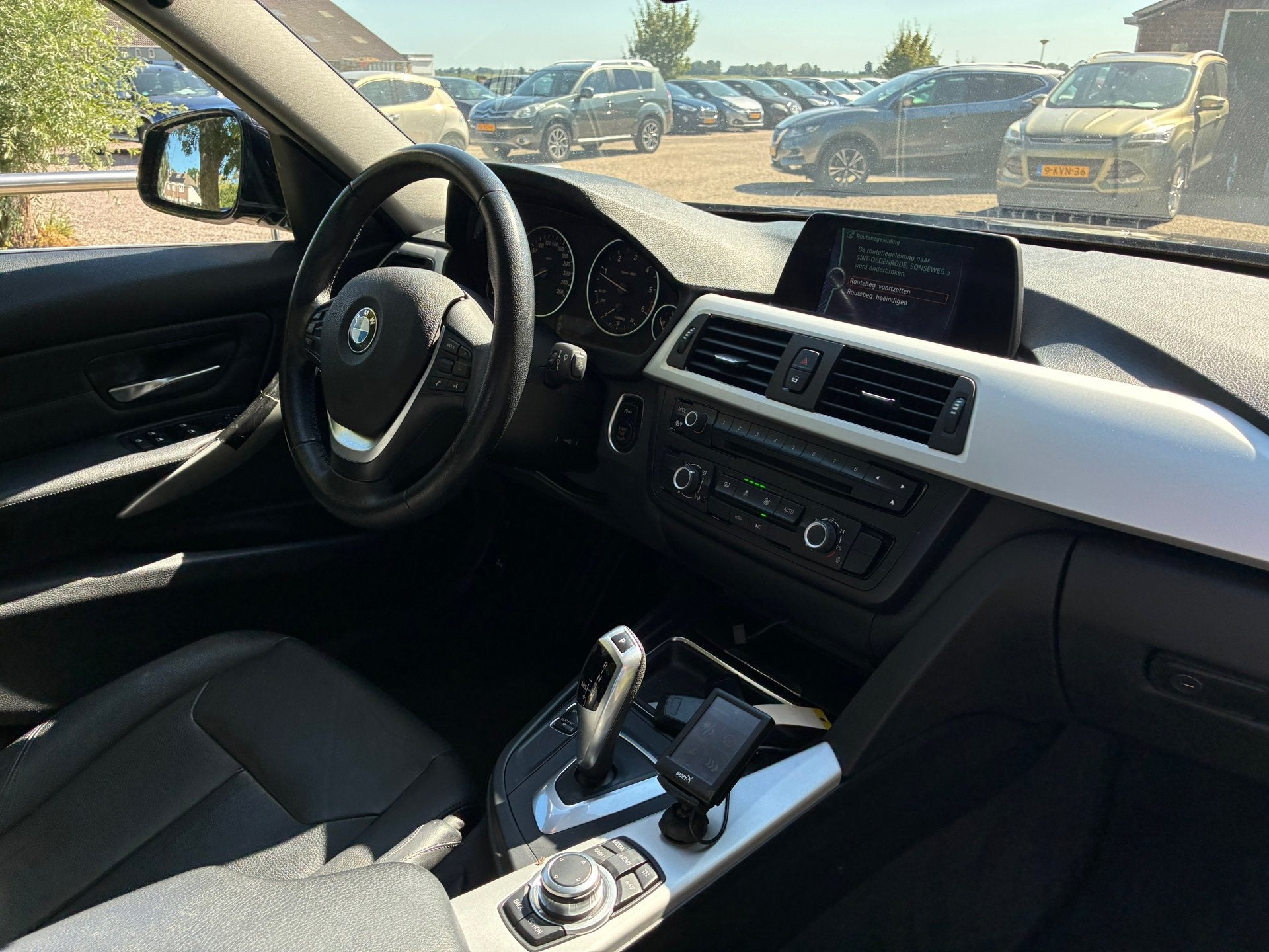 BMW 3-serie 320d High Executive | " 158.000 KM '' + Cruise +, Auto's, Automaat, Achterwielaandrijving, Zwart, 4 cilinders