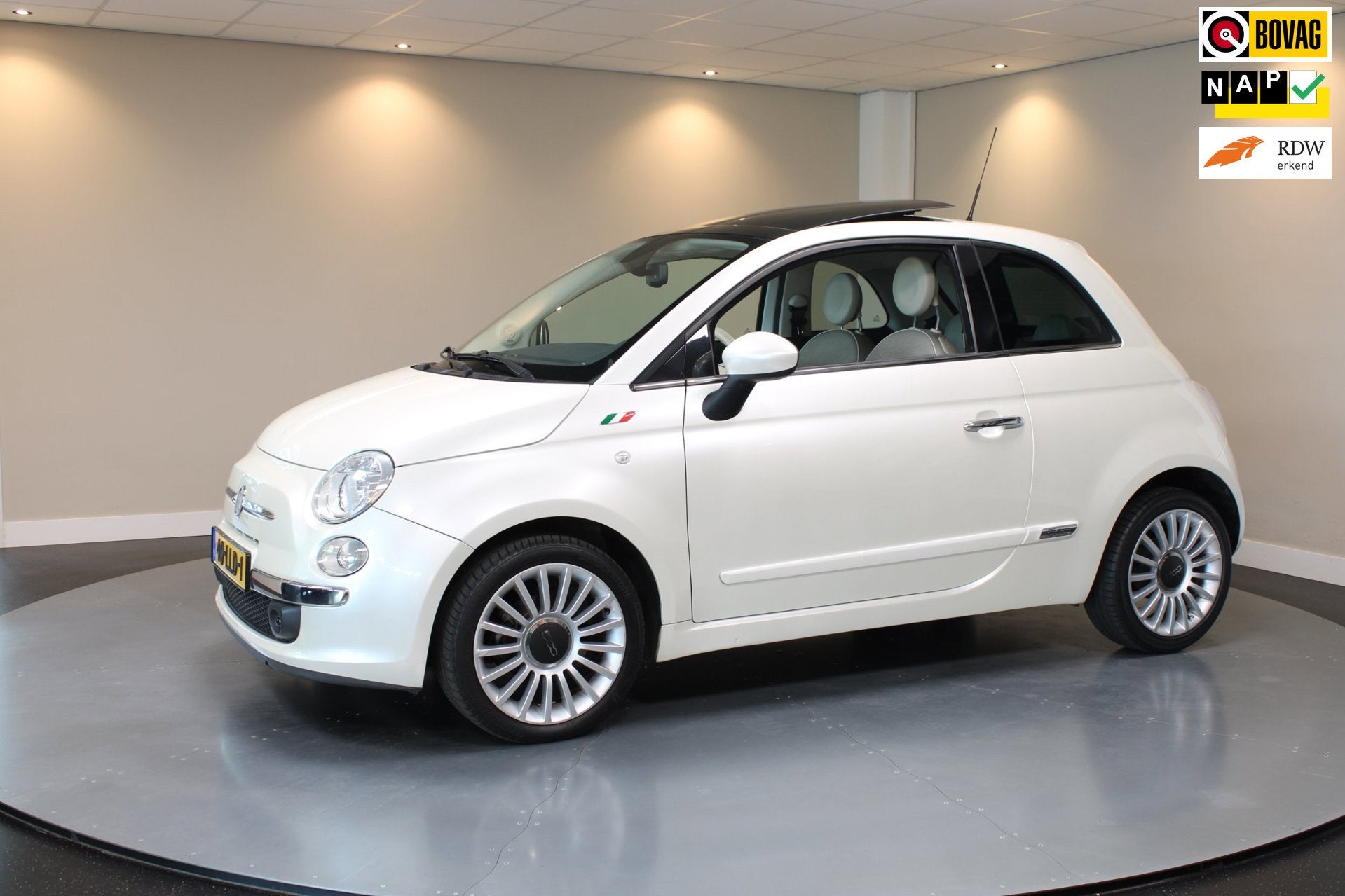 Fiat 500 1.2 Lounge *55.000Km!* Automaat|Pano|Climate|Parelm, Auto's, Fiat, Euro 5, Gebruikt, 1242 cc, Origineel Nederlands