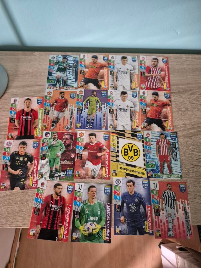 18 Fifa 365 panini plaatjes, Ophalen of Verzenden, Zo goed als nieuw, Meerdere plaatjes