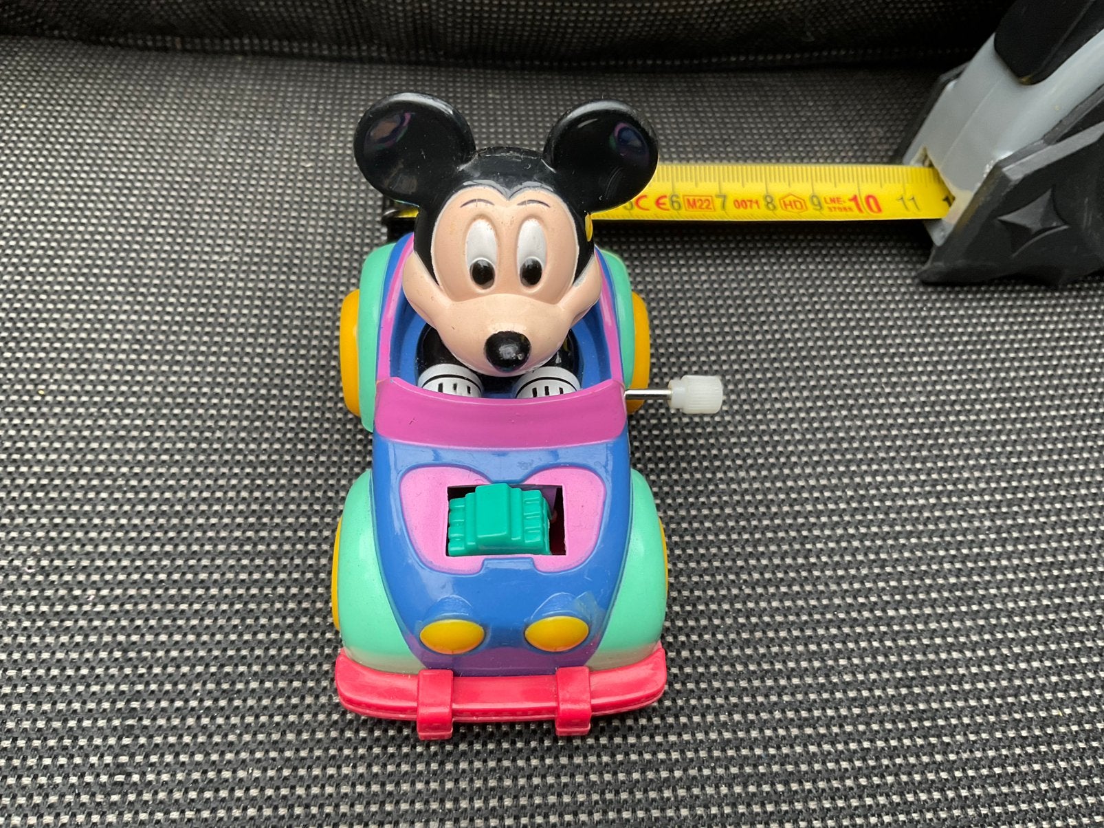 Zgan, werkende, niet kapot, Disney Mickey Mouse opwindauto, Ophalen, Mickey Mouse, Zo goed als nieuw, Beeldje of Figuurtje