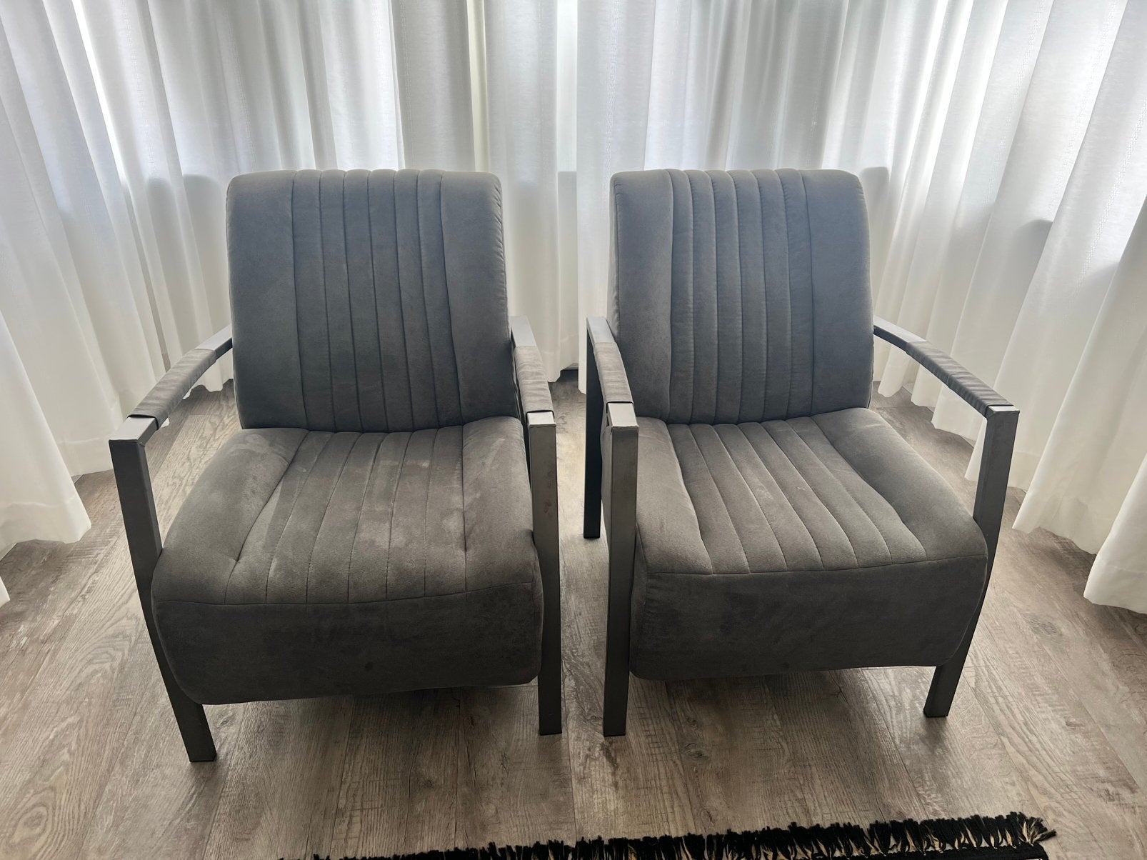 2 leuke grijze fauteuils, Huis en Inrichting, Fauteuils, Ophalen, Zo goed als nieuw, 75 tot 100 cm, 50 tot 75 cm