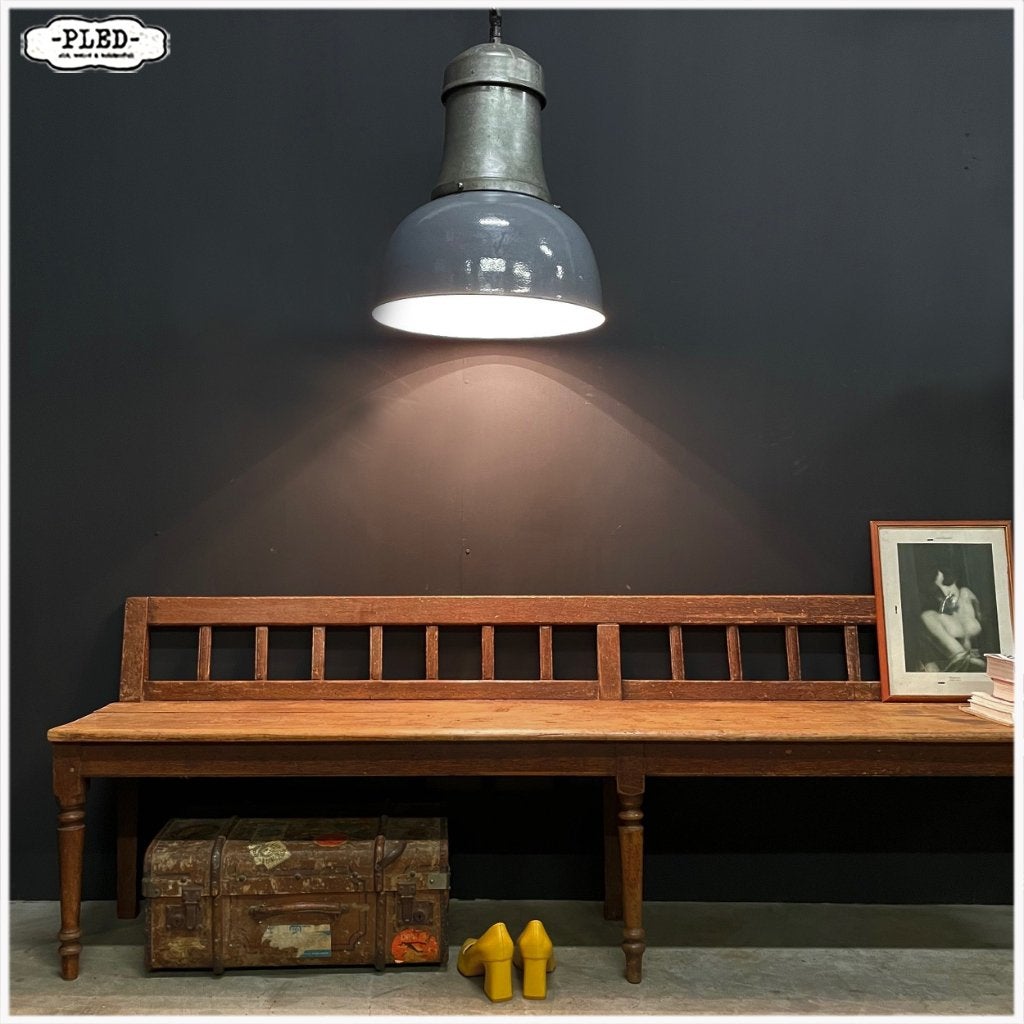 Grote oude geëmailleerde industriële hanglamp, Bauhaus, Ophalen