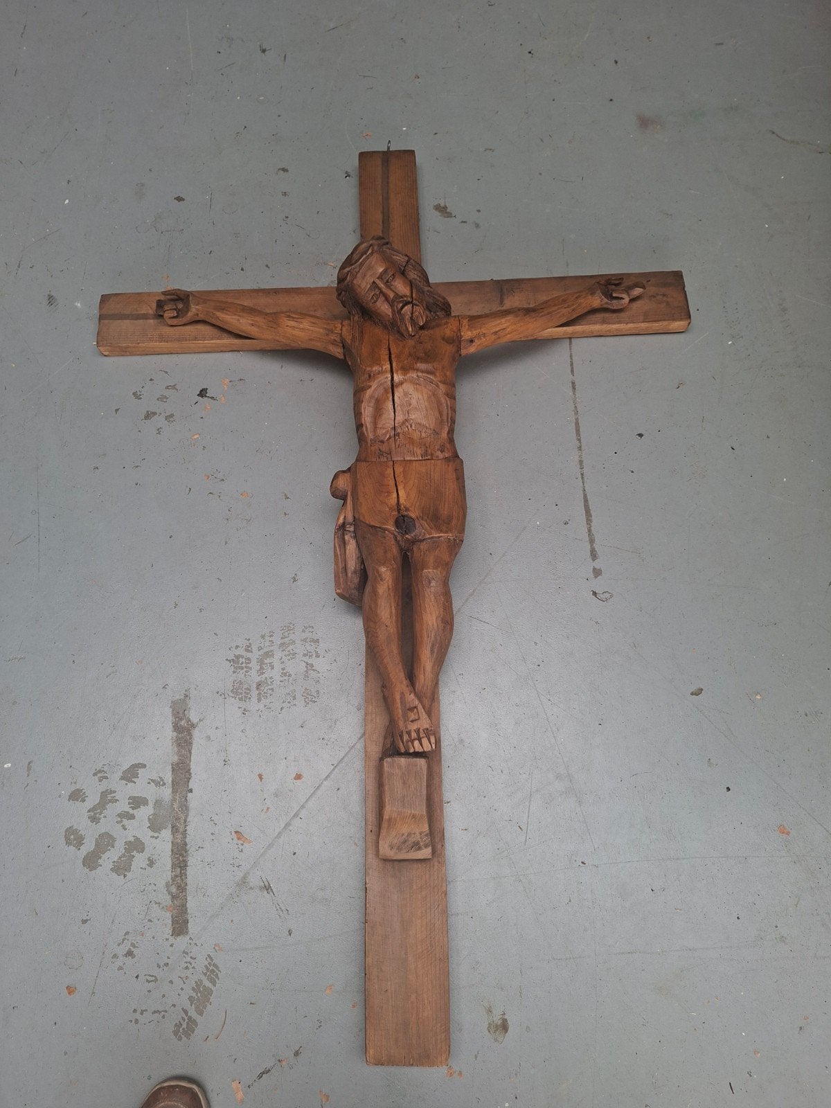 Antiek houten kruisbeeld - Jezus aan het kruis, Ophalen of Verzenden