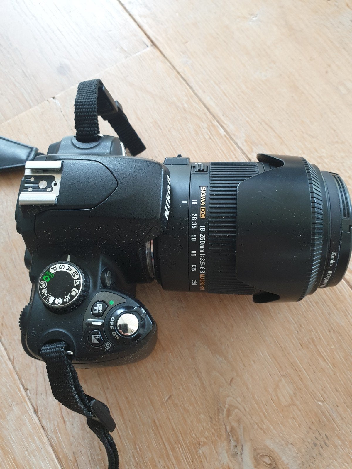 Nikon D60 digitale spiegelreflexcamera met 2 lenzen, Audio, Tv en Foto, Fotocamera's Digitaal, Ophalen of Verzenden, Nikon, Geen optische zoom