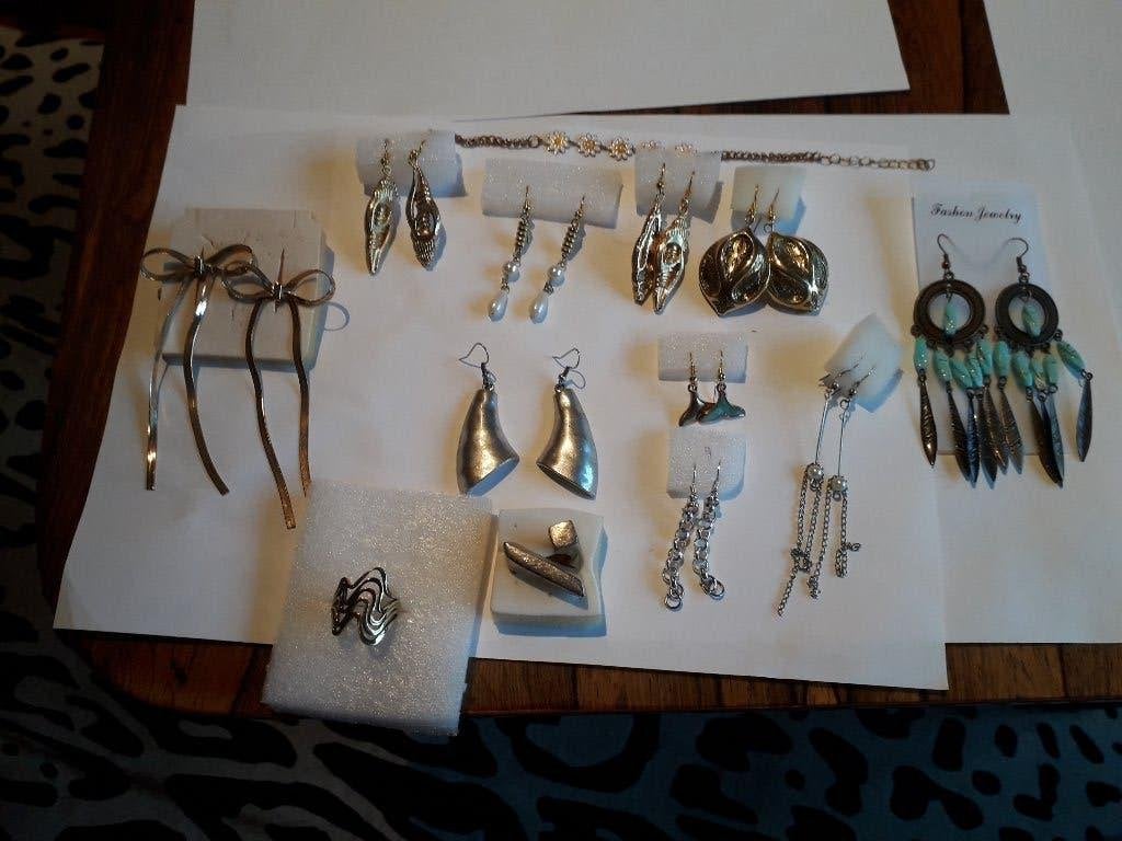 PRACHTIG LOT OORBELLEN , ARMBAND en 2 RINGEN I.Z.G.STAAT, Ophalen of Verzenden, Zo goed als nieuw, Goud, Overige materialen
