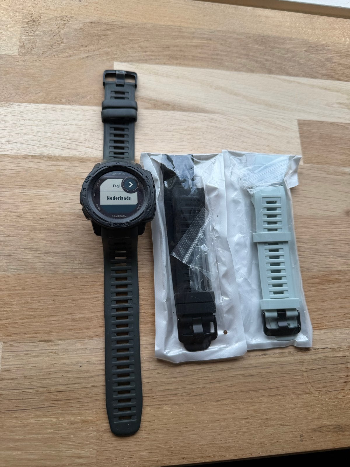 Garmin Instinct Solar Tactical - Zwart met extra bandjes, Gebruikt, Zwart, Ophalen of Verzenden, Waterdicht