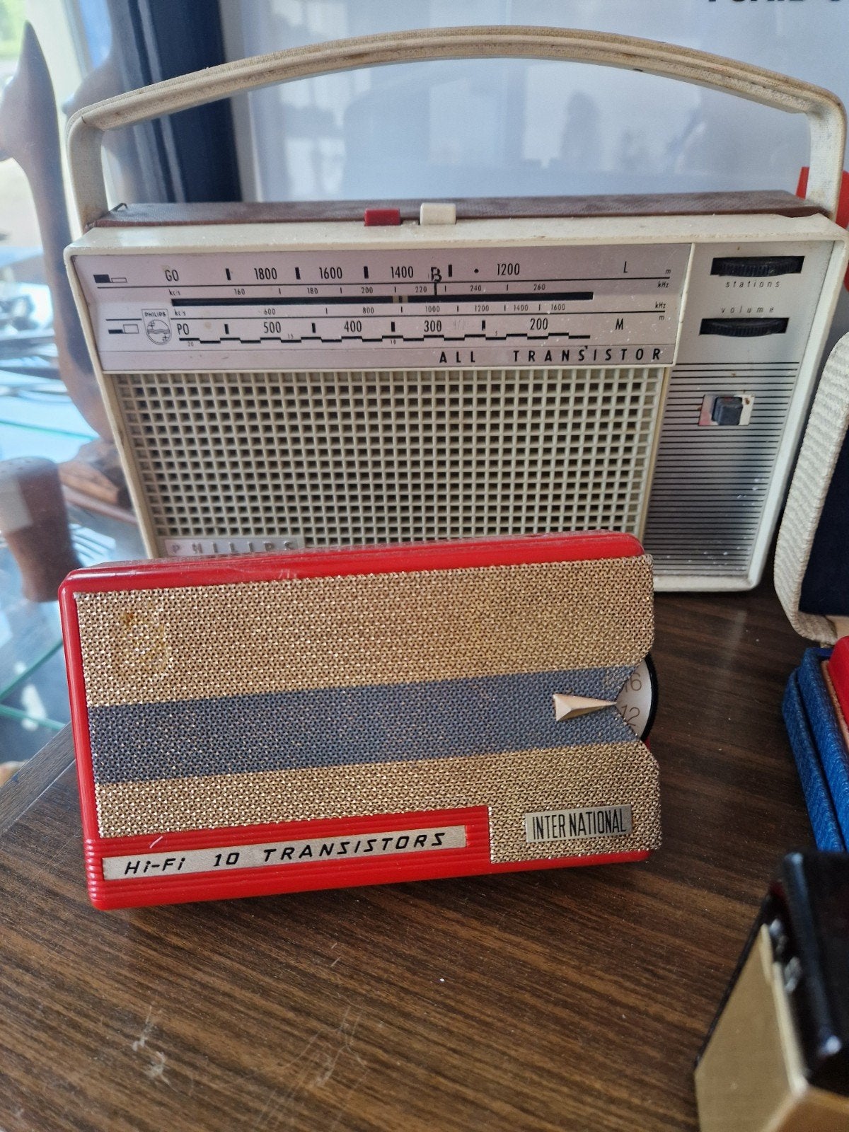 Vintage Transistorradio's - Philips, Braun, International, Gebruikt, Onbekend, Ophalen of Verzenden, Philips, Braun, International
