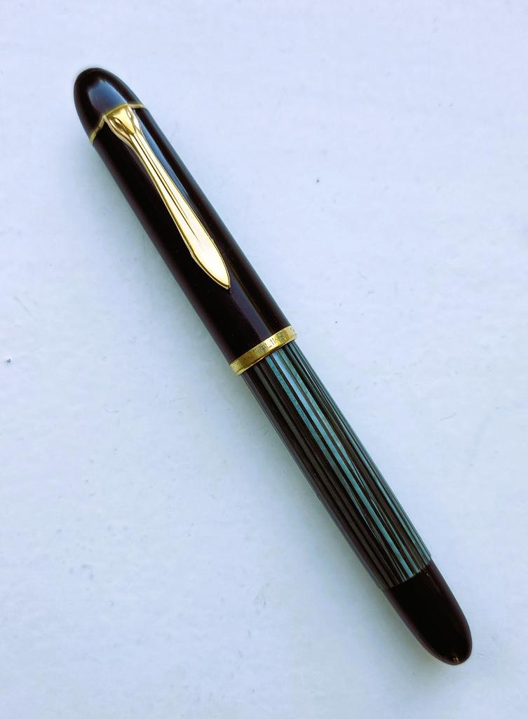 Pelikan 140 vulpen groen gestreept, 14k gouden penpunt, Verzenden, Zo goed als nieuw, Vulpen, Overige merken