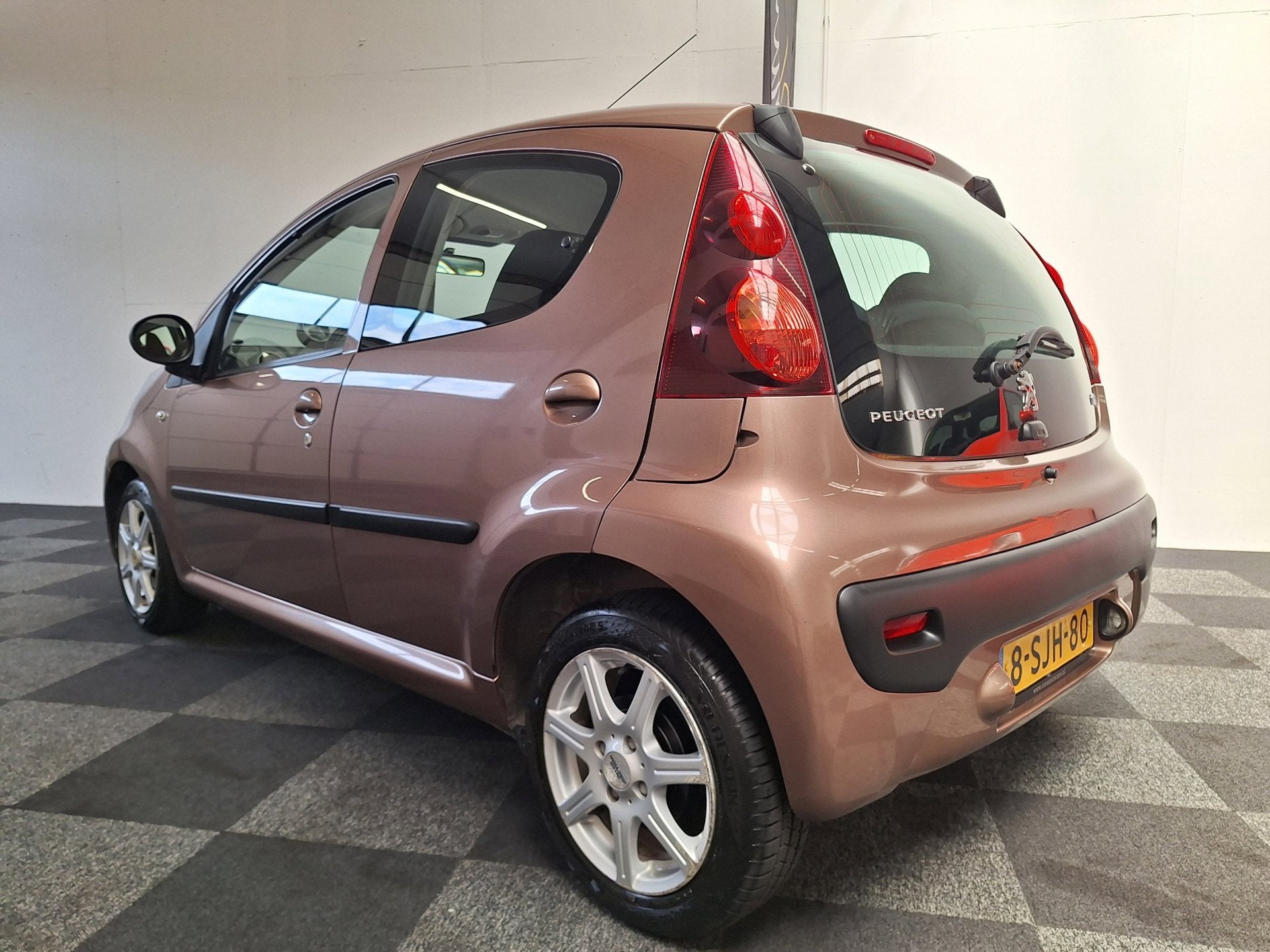 Peugeot 107 2013. Active uitv. LM velgen. 2e EIG. 74.000 km, Auto's, Peugeot, Voorwielaandrijving, Euro 5, Stof, Gebruikt