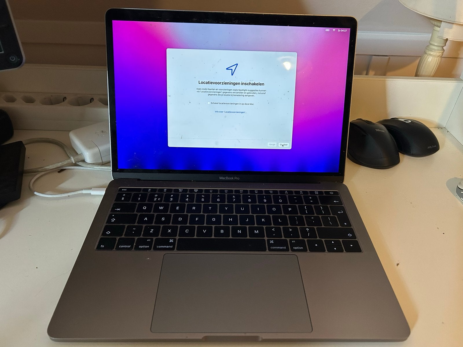 MacBook Pro 2016 - Gebruikt met aandachtspunten, Gebruikt, 256 GB, 2 tot 3 Ghz, Qwerty