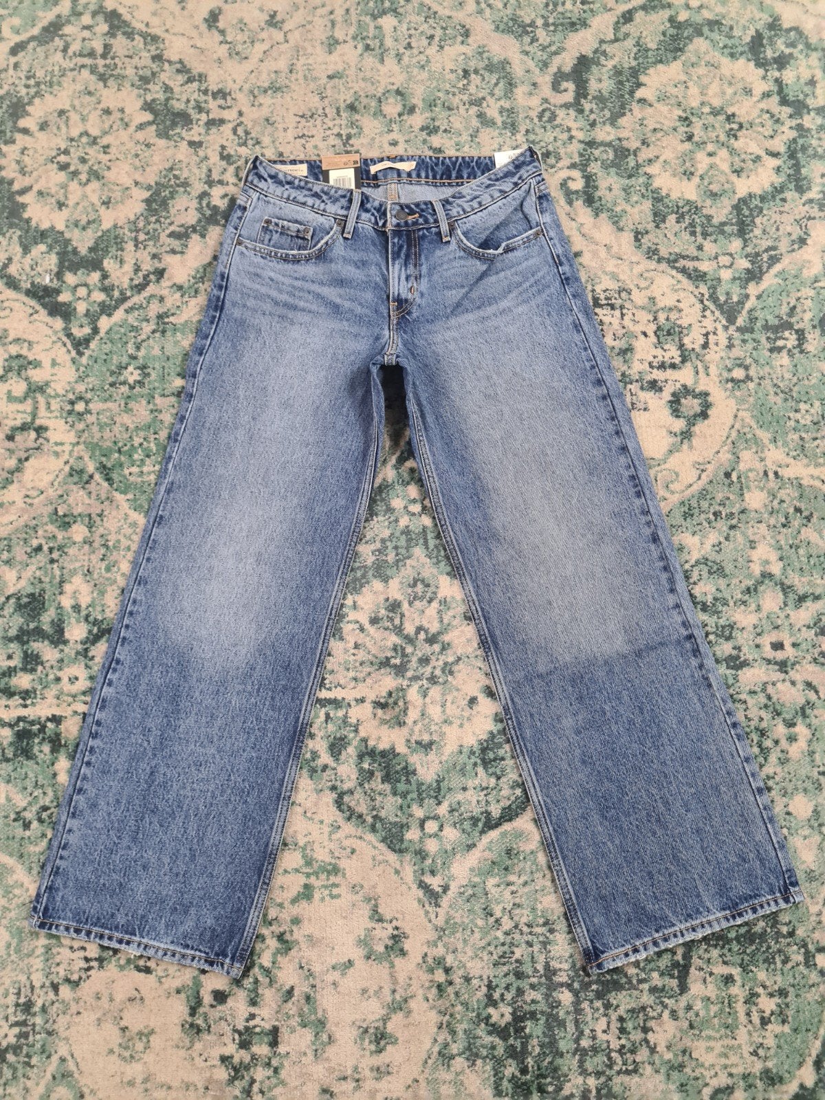 Levi's Low Loose W27 L30 Blauw Nieuw
Tulsi2730, Blauw, Nieuw, Ophalen of Verzenden, W27 (confectie 34) of kleiner