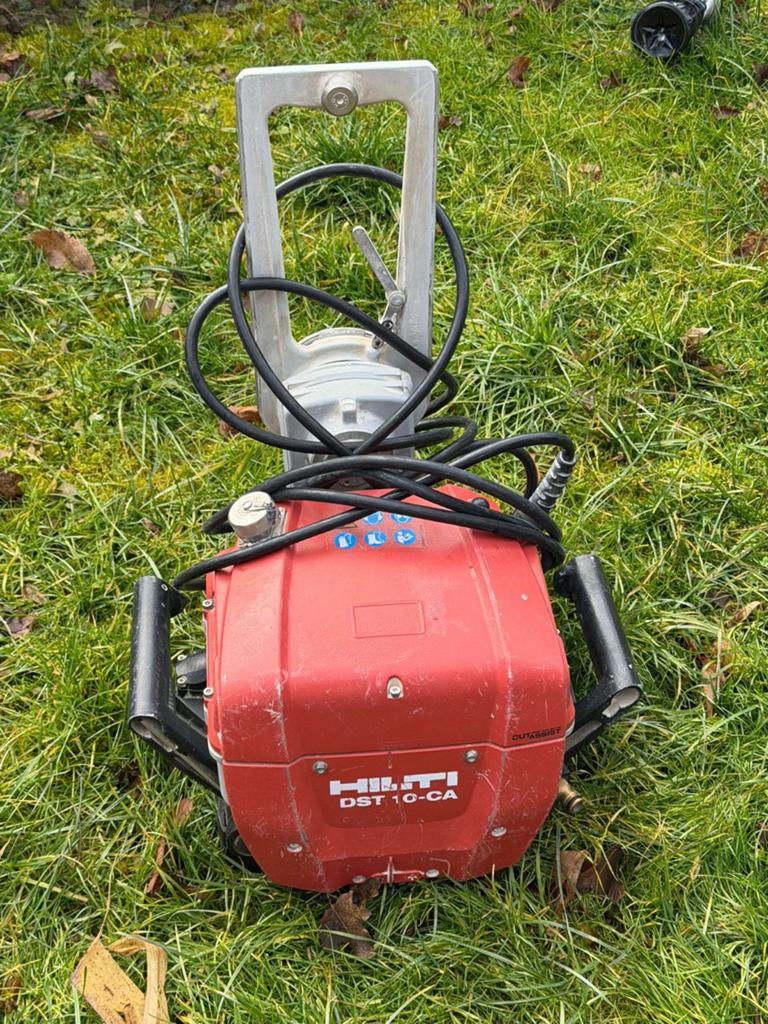 Hilti DST 10-CA automatische digitale betonmuurzaag/frees, Doe-het-zelf en Verbouw, Ophalen of Verzenden, Zo goed als nieuw