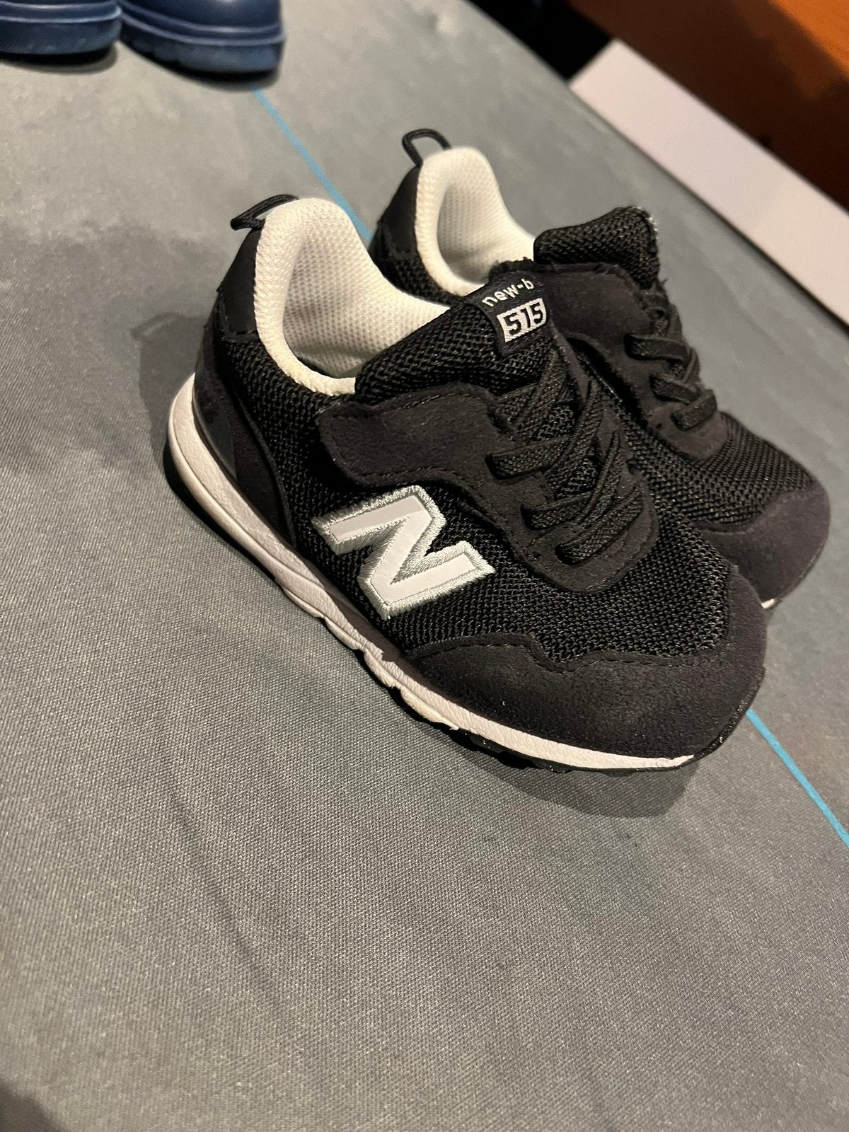 NEW BALANCE sneakers maat 22,5 origineel zgan, Schoenen, Ophalen of Verzenden, Zo goed als nieuw, New Balance