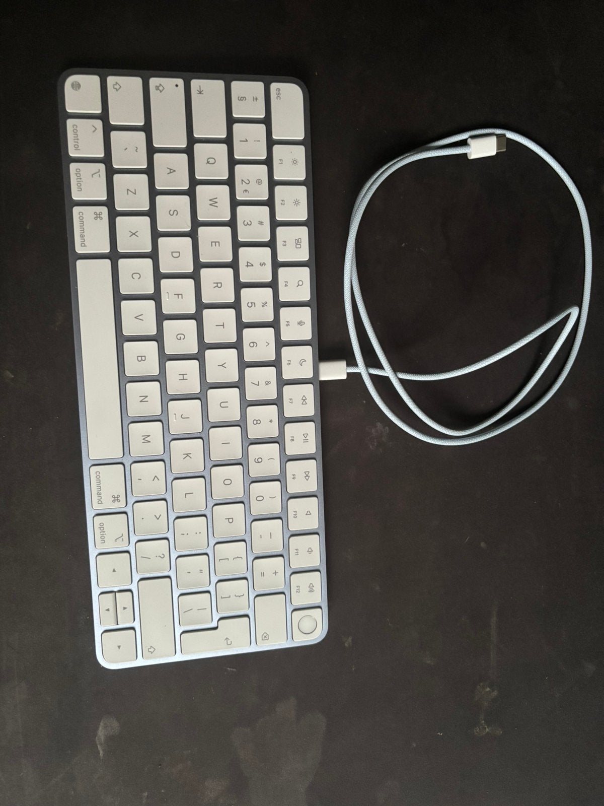 Apple Magic Keyboard - Qwerty - Bedraad, Computers en Software, Toetsenborden, Touch ID, Nieuw, Ophalen of Verzenden, Qwerty