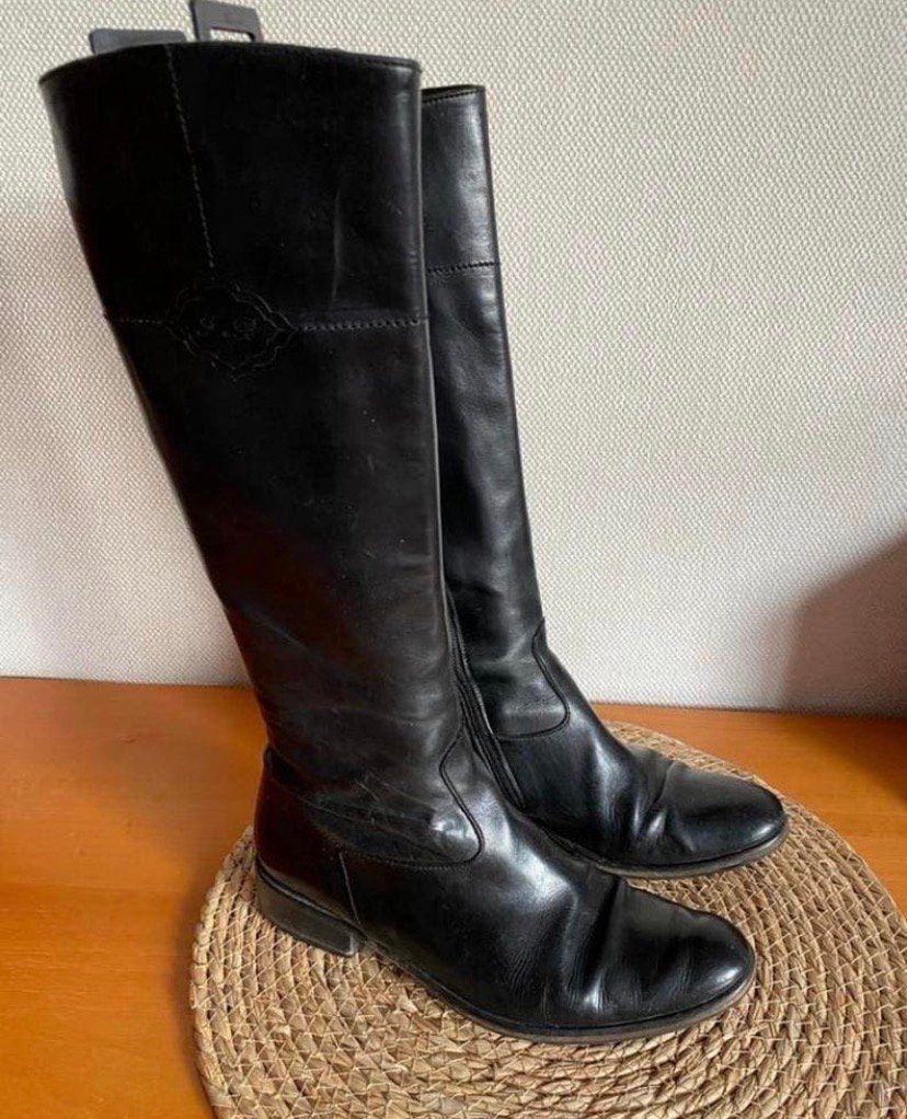 Elegante Floris van Bommel leren laarzen – maat 37, Kleding | Dames, Schoenen, Hoge laarzen, Zwart, Ophalen of Verzenden, Zo goed als nieuw