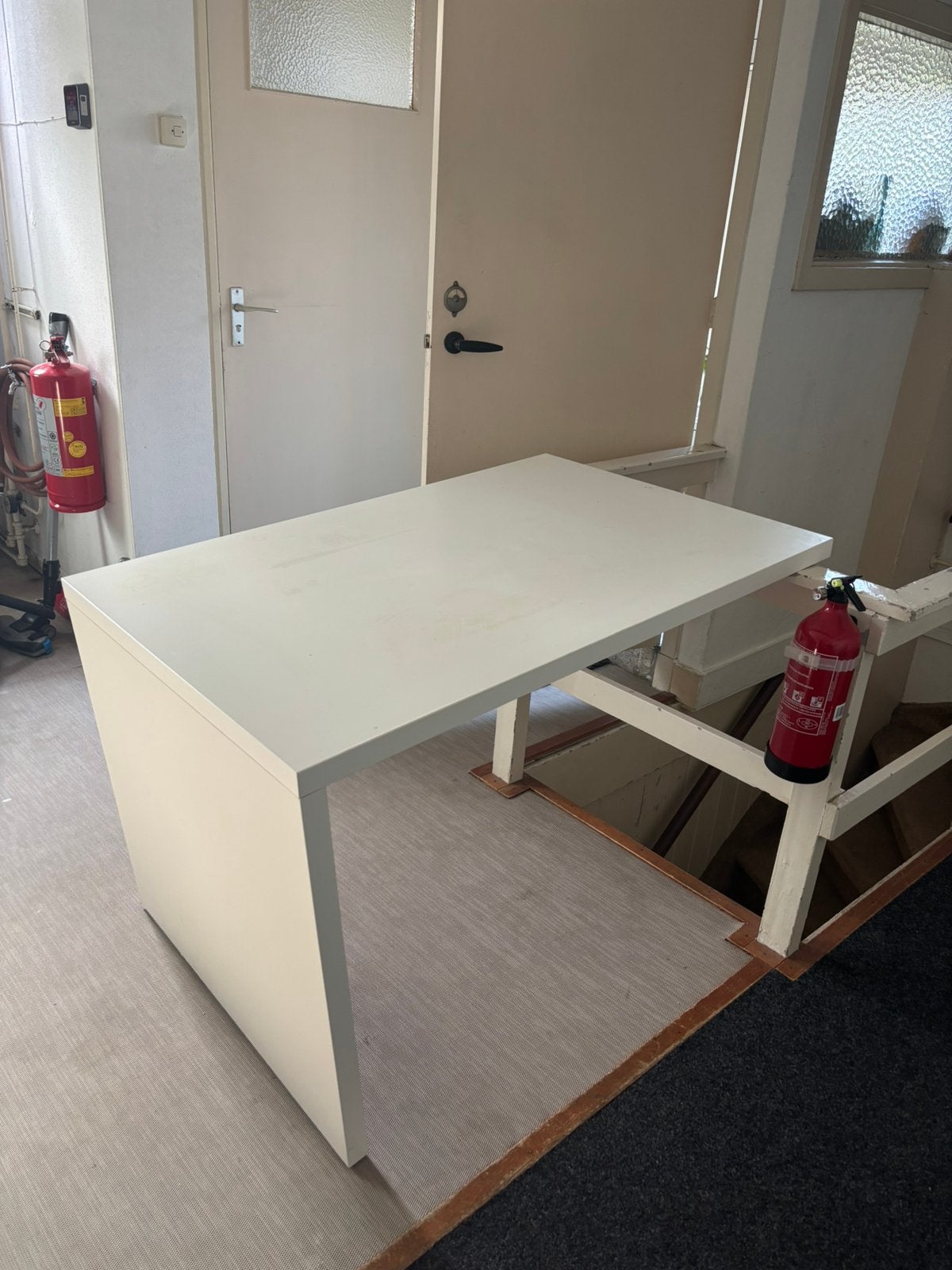 Bureau ikea kallax, Ophalen, Zo goed als nieuw