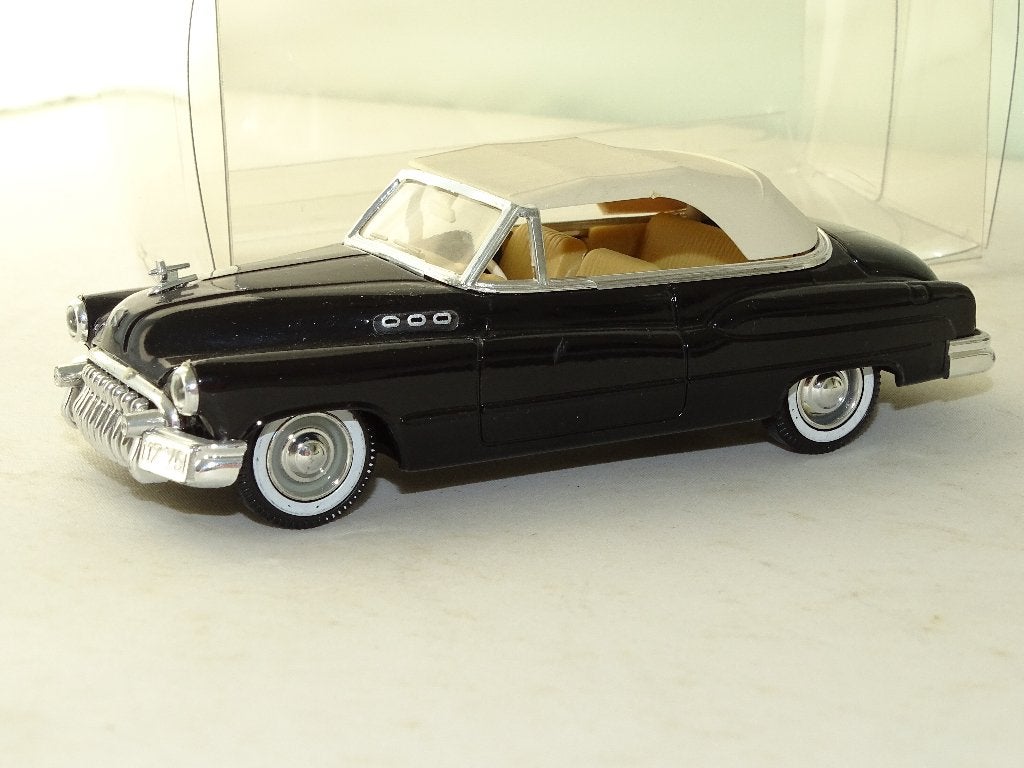 1/43 Solido Buick  1950 cabrio zwart, Ophalen of Verzenden, Zo goed als nieuw, Auto, Solido