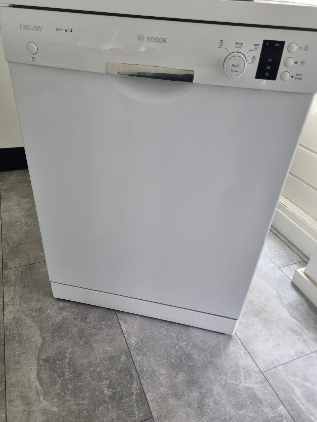 Bosch vaatwasser serie 4 A+++ nette staat, Ophalen, Energieklasse A of zuiniger, Minder dan 85 cm, Zo goed als nieuw