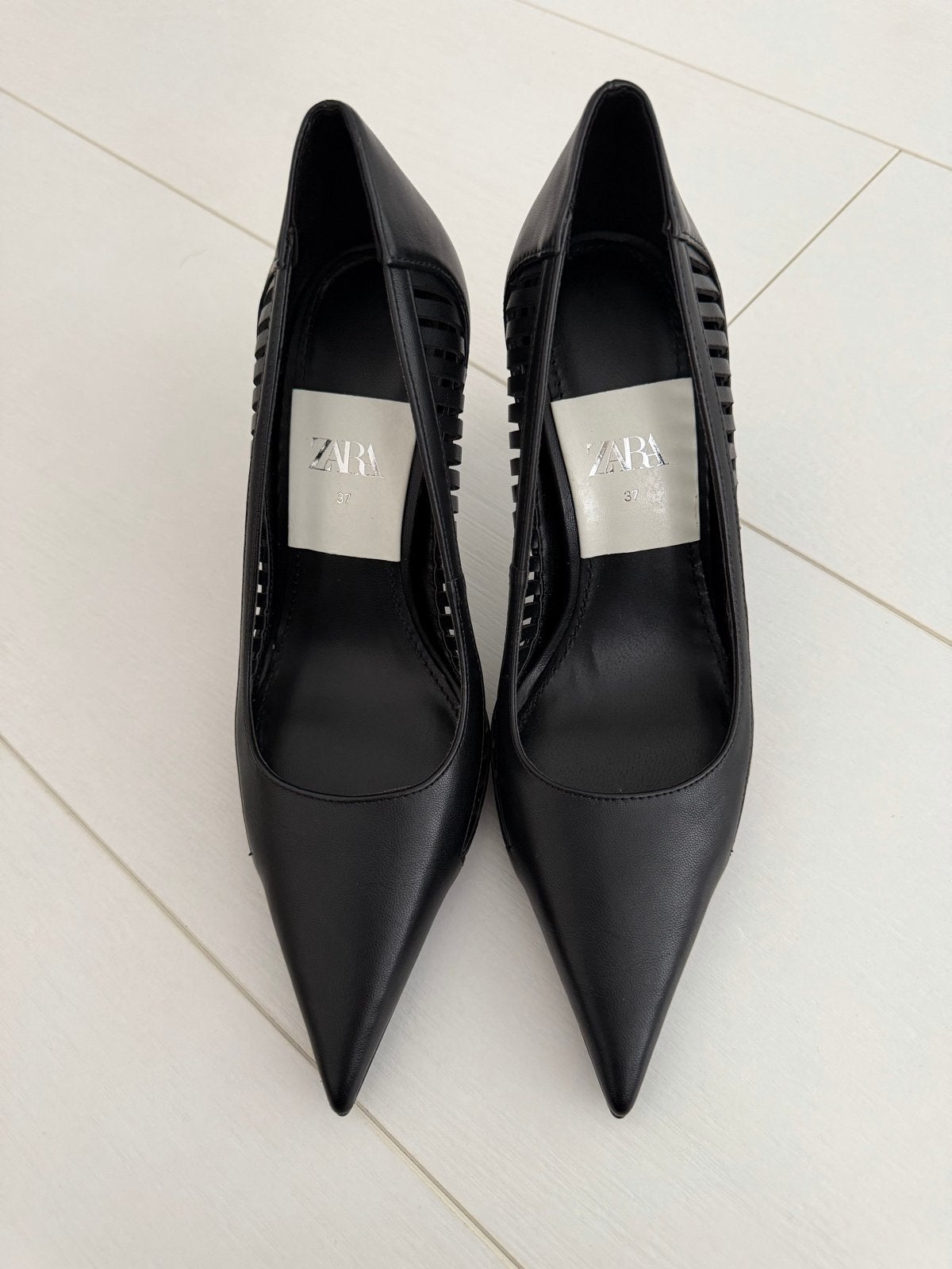 Zara Zwarte Pumps met Laser-Cut Details NIEUW! - Maat 37, Kleding | Dames, Schoenen, Pumps, Zwart, Nieuw, Ophalen of Verzenden