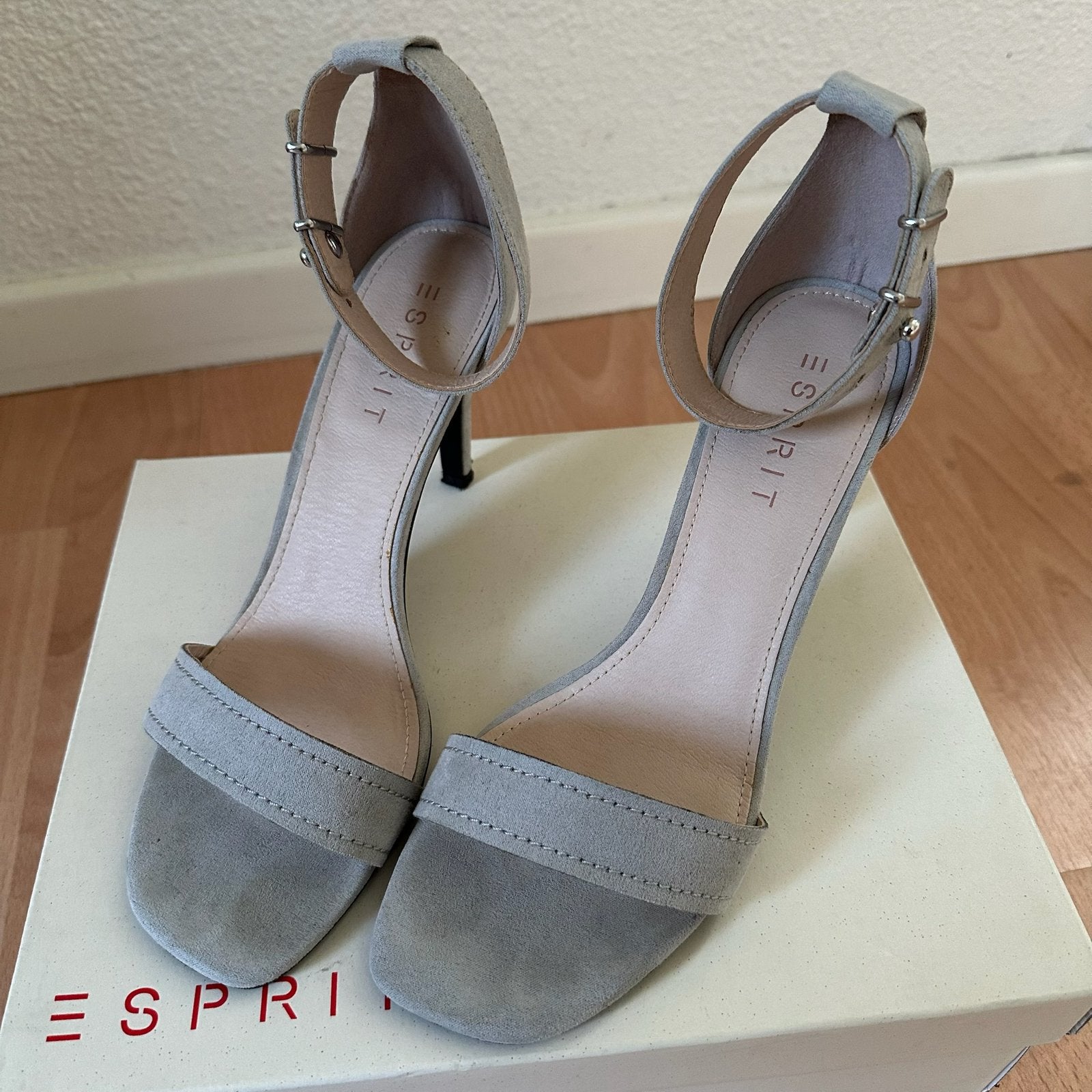 Dames schoenen, licht grijs, esprit, 38, als nieuw, sandalen, Ophalen of Verzenden, Zo goed als nieuw, Grijs, Sandalen of Muiltjes