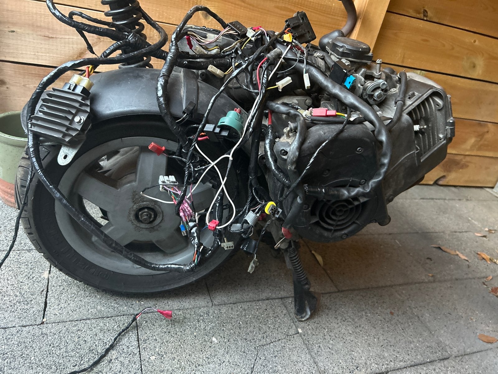 Piaggio Leader 125cc blok met wiel, kabelboom en uitlaat, Ophalen, Gebruikt, Blok, Piaggio