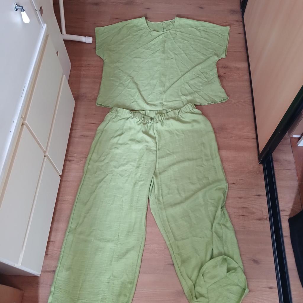 Tweedelig Pak NIEUW, Kleding | Dames, Grote Maten, Ophalen of Verzenden, Nieuw, Groen, Broek of Spijkerbroek