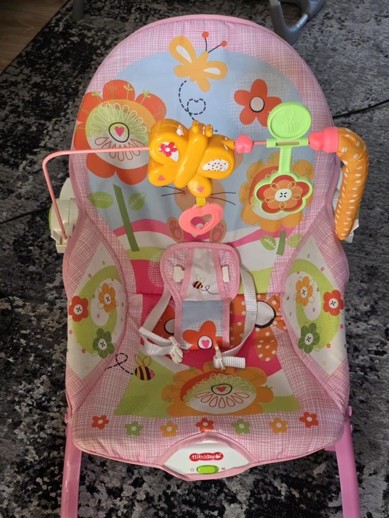 Baby wipstoel met trilfunctie en muziek, Verstelbaar, Wipstoel, Zo goed als nieuw, Ophalen