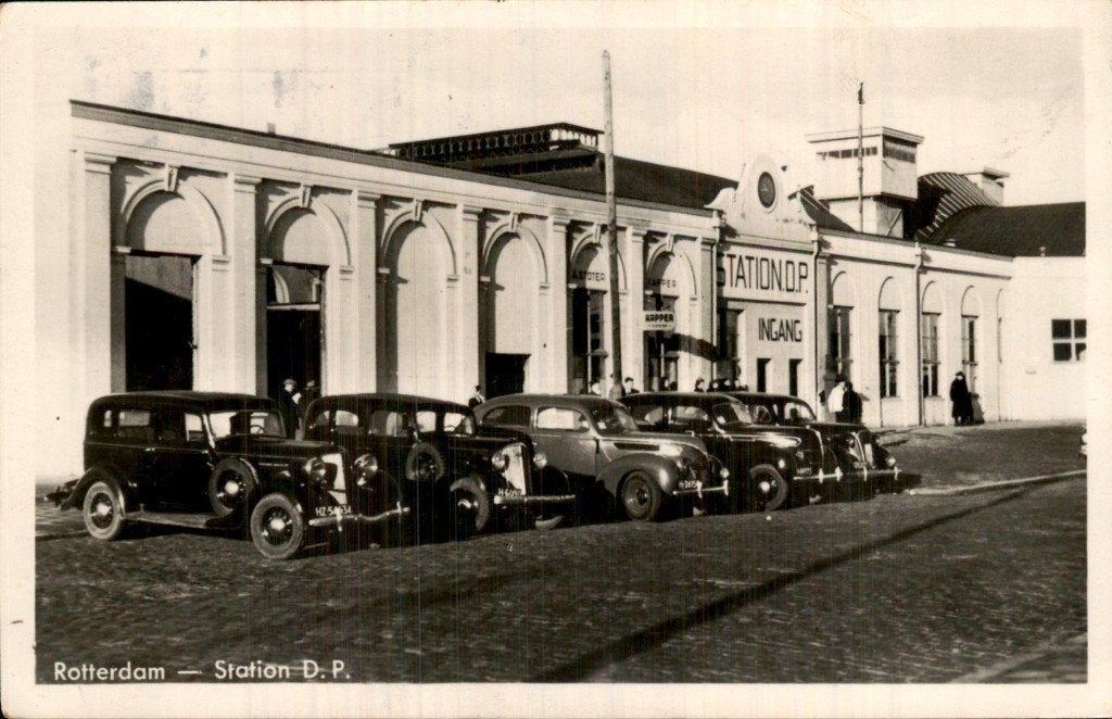 Rotterdam - Station D.P. - Ingang, Ophalen of Verzenden, 1920 tot 1940, Gelopen, Zuid-Holland