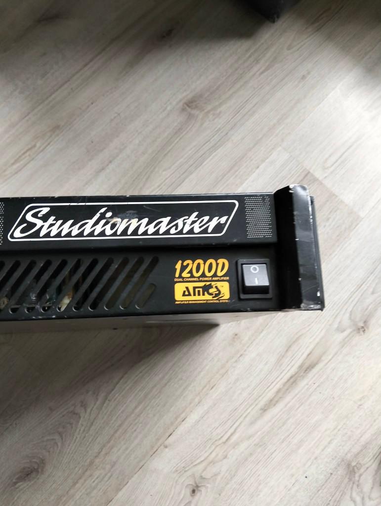 Studiomaster 1200 d 2 x 600 watt of bridge 1200 watt, Muziek en Instrumenten, Versterkers | Keyboard, Monitor en PA, Ophalen of Verzenden