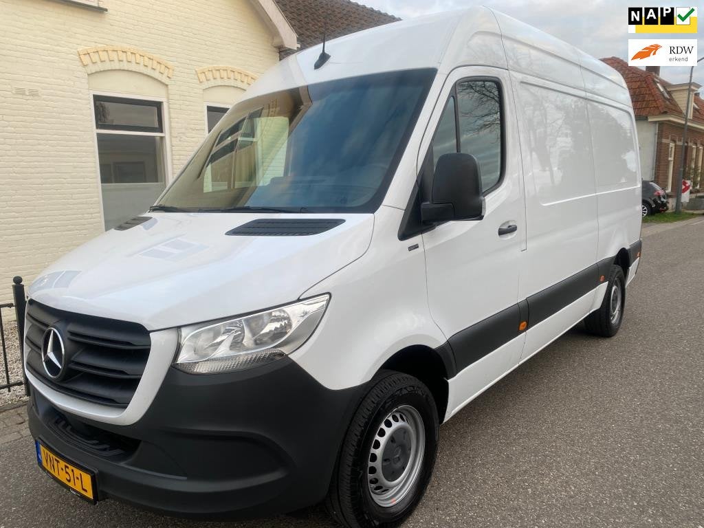 Mercedes-Benz Sprinter 311 1.9 CDI L2H2 AutomaatEuro6,Camera, Auto's, Gebruikt, 4 cilinders, Wit, 2 stoelen