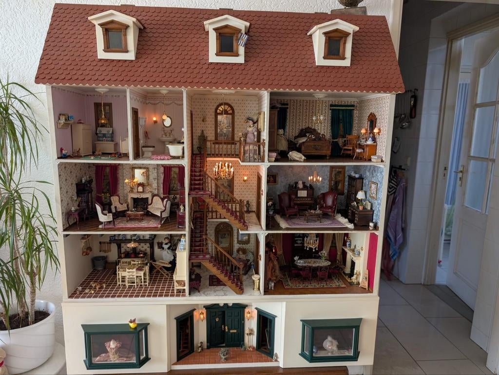 Uniek Zelfgemaakt Miniatuur Poppenhuis - 5 Verdiepingen, Ophalen, Poppenhuis